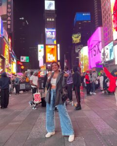 Hebah Patel Instagram - Last of the 💩! Best time in a long time! 🫰🏼 Times Square