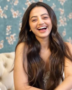 Helly Shah Instagram - Album : Recent ✌🏻