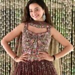 Helly Shah Instagram – 💝 

Wearing this gorgeous piece by @lapink_by_knareshkumar ✨