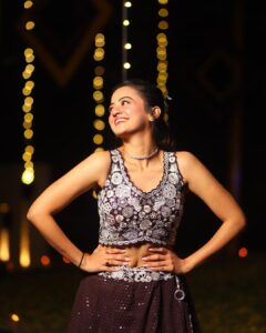 Helly Shah Instagram - Excited for the Shaadi Buffet 🥰

Clicked by ~ @faizan_photo_graphy 
Wearing ~ @lapink_by_knareshkumar ✨