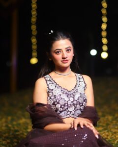 Helly Shah Instagram - Excited for the Shaadi Buffet 🥰

Clicked by ~ @faizan_photo_graphy 
Wearing ~ @lapink_by_knareshkumar ✨