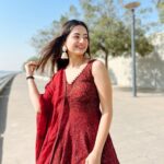 Helly Shah Instagram - That’s how I skip to the good part 🌹❤️ Wearing my fav @lapink_by_knareshkumar ✨