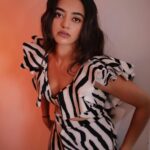 Helly Shah Instagram - Alexa play Tareefan , please !
