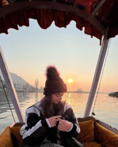 Helly Shah Instagram - Kashmir Sunsets are like eternal ghazals ❤️🫶🏻