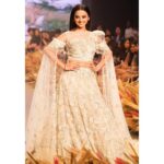 Helly Shah Instagram - Last night walked for @themanproject_tailors X @zardozi_pune ✨ Firsts are always special ❤️ Thank You for having me @timesfashionweek ✨