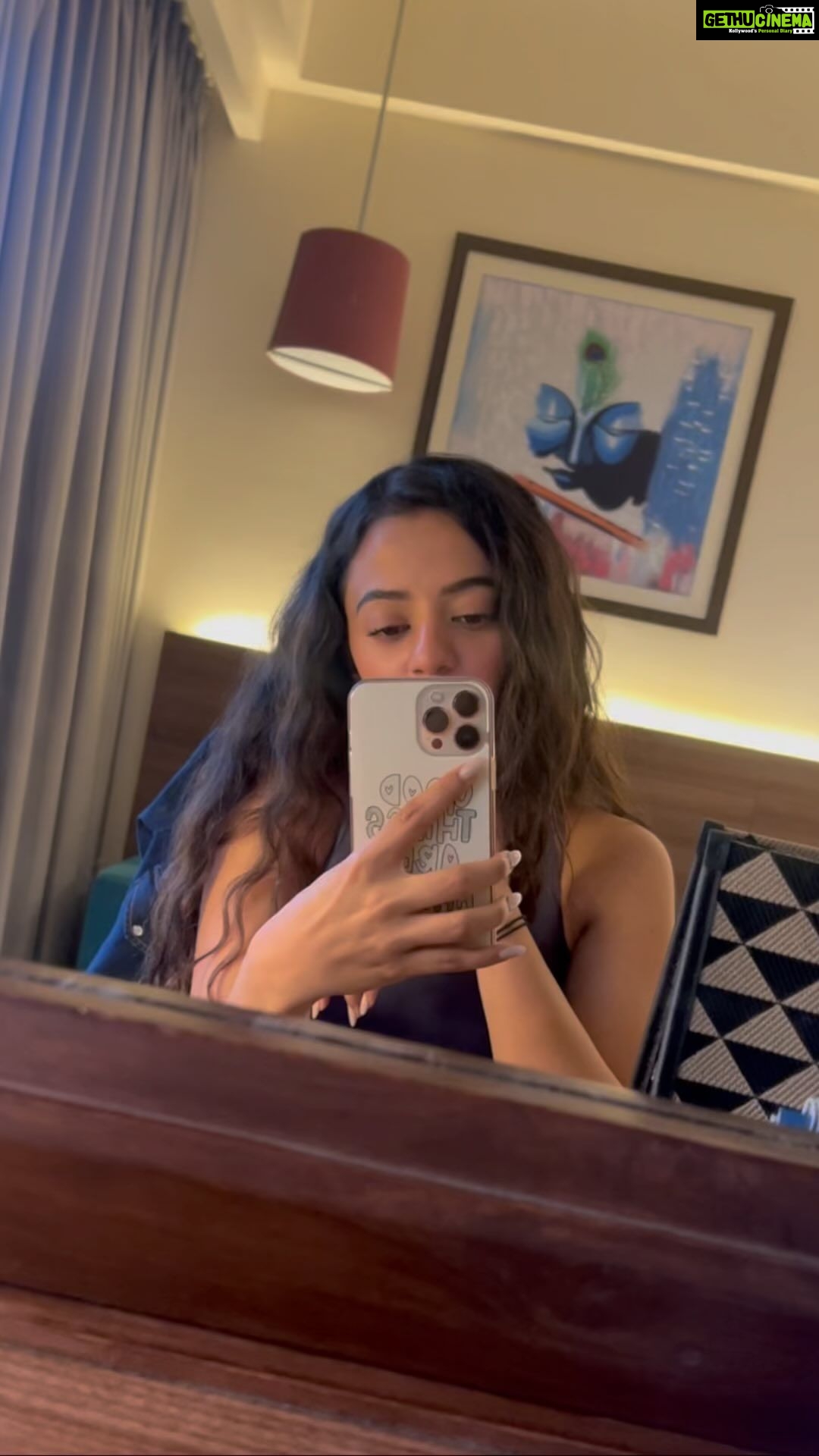 Helly Shah Instagram - This International Women’s Day, with @acnestar_ let’s put an end to the stereotype and pledge society to #LetUsBe and be comfortable in our own skin. - - - #AcneStar #AcneKaSpecialist #Acne #WomensDay #Topical #AcneStarGel #InternationalWomensDay #ad #sponsored