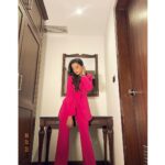 Helly Shah Instagram – Calling all pinkaholics 💖

Styled by @natashaabothra with @priyankaa.a_91 
Assisted by @viiddz 
Outfit @label.san
Earrings & Ring  @mozaati