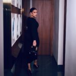 Himanshi Khurana Instagram – Bella 🦩
Mua @kashish_art 
Hair @krishna.hairstylist 
📸 @himanshukhurana1

Dress @victoriabeckham 
Earrings @zara 
Heels @louboutinworld