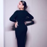 Himanshi Khurana Instagram – Bella 🦩
Mua @kashish_art 
Hair @krishna.hairstylist 
📸 @himanshukhurana1

Dress @victoriabeckham 
Earrings @zara 
Heels @louboutinworld