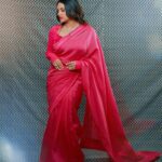 Himanshi Khurana Instagram - Jewellery @urbanmutiyar Mua @kashish_art