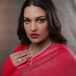 Himanshi Khurana Instagram - Jewellery @urbanmutiyar Mua @kashish_art