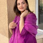 Himanshi Khurana Instagram - Outfit @houseofayuda Earrings @urbanmutiyar