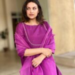 Himanshi Khurana Instagram - Outfit @houseofayuda Earrings @urbanmutiyar