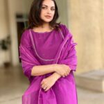 Himanshi Khurana Instagram - Outfit @houseofayuda Earrings @urbanmutiyar