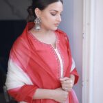 Himanshi Khurana Instagram – Outfit @suidhaagabyshweta 
Jewellery @urbanmutiyar 
📸 @himanshukhurana1