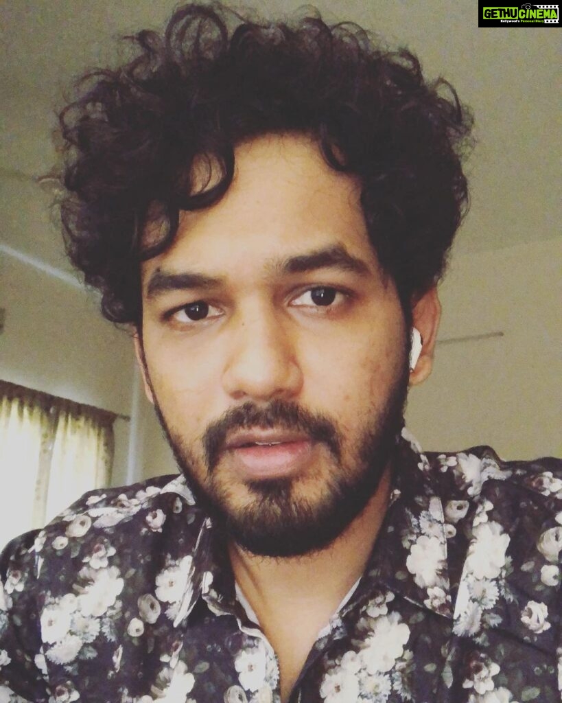 Hiphop Tamizha Instagram - Good Morning 🌅 A whole new week ahead. Lets make the max out of it 🤟🏻