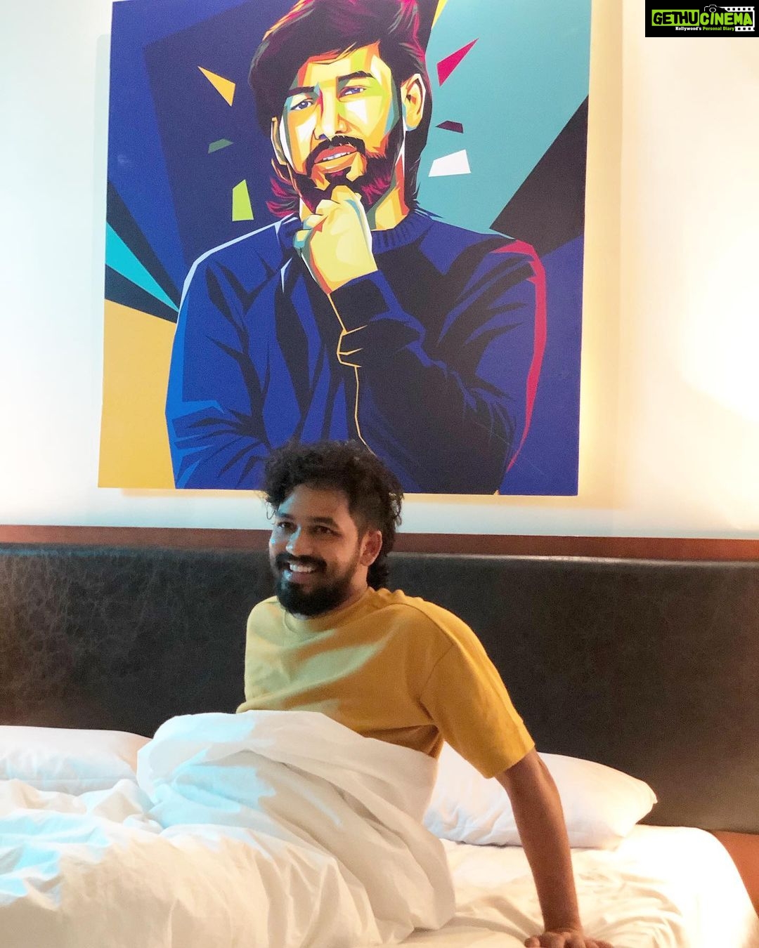 Hiphop Tamizha Instagram - Waking up to bigger dreams - Happy New Year fam’ ✌🏻❤️