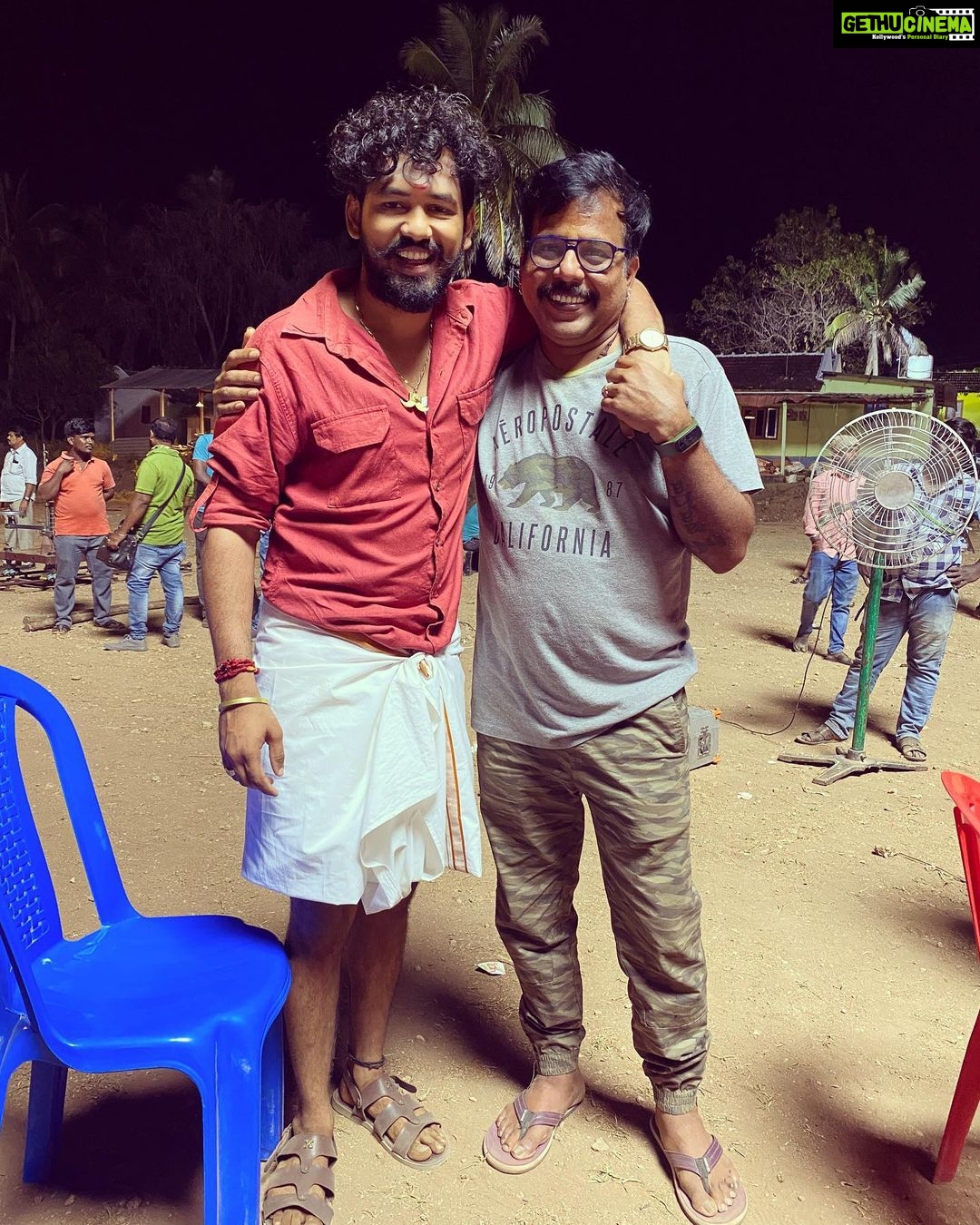 Hiphop Tamizha Instagram - Throwback to when @badavagopi anna came all the way from cbe to say hi to me at the spot 😁 So much love he radiates ❤️