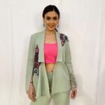 Hrishitaa Bhatt Instagram - Look for the magic in every moment. Watch #Rangoli which airs on Sunday at 8 am & 7:30 pm and also on next saturday at 10pm Only on @ddnational @ddnationalrangoli . . Styled by - @stylebyriyajn Assisted by- @moreprachi__ Outfit- @kmbykavita Pr- @devampandeyofficial Managed by - @moushumibanerji Make-up - @manish_kerekar @makeovrsbyritaa . . . #hrishitaabhatt #bollywoodactress #mumbaiinfluencer #mumbaiinstagrammers #mumbaidaily #mumbaigram #mumbaifashion  #bollywoodfashion #bollywoodstyle #indianactress #glitz #glamourous #ddnational #ddnationalrangoli