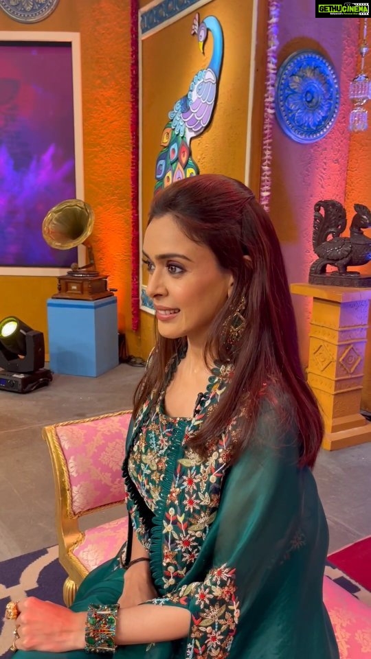 Hrishitaa Bhatt Instagram - Be sure to watch #Rangoli which airs on Sunday at 8 am & 7:30 pm and also on next Saturday at 10pm. . . . Styled by - @stylebyriyajn Assisted by- @moreprachi__ Outfit- @ushabagri_label Coordinated by - @moushumibanerji Makeup- @manish_kerekar Hair- @makeovrsbyritaa . . . . . #reels #hrishitaabhatt #bollywood #fashion #bollywoodactress #bollywoodreels #reelkarofeelkaro