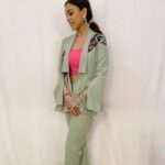 Hrishitaa Bhatt Instagram - Look for the magic in every moment. Watch #Rangoli which airs on Sunday at 8 am & 7:30 pm and also on next saturday at 10pm Only on @ddnational @ddnationalrangoli . . Styled by - @stylebyriyajn Assisted by- @moreprachi__ Outfit- @kmbykavita Pr- @devampandeyofficial Managed by - @moushumibanerji Make-up - @manish_kerekar @makeovrsbyritaa . . . #hrishitaabhatt #bollywoodactress #mumbaiinfluencer #mumbaiinstagrammers #mumbaidaily #mumbaigram #mumbaifashion  #bollywoodfashion #bollywoodstyle #indianactress #glitz #glamourous #ddnational #ddnationalrangoli