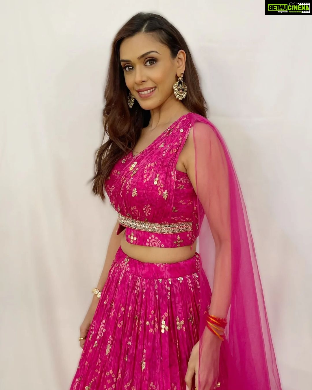 Hrishitaa Bhatt Instagram - Make sure to watch #Rangoli which airs on Sunday at 8 am & 7:30 pm and also on next saturday at 10pm Only on @ddnational @ddnationalrangoli . . Styled by - @stylebyriyajn Assisted by- @moreprachi__ Outfit- @chaashni.couture Jewellery - @dishisjewels × @prtainment Managed by - @moushumibanerji Make-up - @manish_kerekar @makeovrsbyritaa . . . #hrishitaabhatt #bollywoodactress #mumbaiinfluencer #mumbaiinstagrammers #mumbaidaily #mumbaigram #mumbaifashion #bollywoodfashion #bollywoodstyle #indianactress #glitz #glamourous #ddnational #ddnationalrangoli