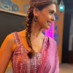 Hrishitaa Bhatt Instagram - Make sure to watch #Rangoli which airs on Sunday at 8 am & 7:30 pm and also on next saturday at 10pm Only on @ddnational @ddnationalrangoli . . Styled by - @stylebyriyajn Assisted by- @moreprachi__ Outfit- @farhasyedofficial Managed by - @moushumibanerji Make-up - @manish_kerekar @makeovrsbyritaa . . . #hrishitaabhatt #bollywoodactress #mumbaiinfluencer #mumbaiinstagrammers #mumbaidaily #mumbaigram #mumbaifashion  #bollywoodfashion #bollywoodstyle #indianactress #glitz #glamourous #ddnational #ddnationalrangoli