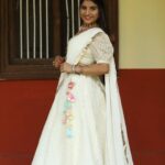 Indravathi Chauhan Instagram – Whenever I feel like I’m looking at most beautiful angel on earth:.🤪😜
And feeling like a princess in new Jewallary, dress❤️🤍…..
Thanks to: @emmadi_silver_jewellery_hyd 
@emmadi_silver_jewellery 
@emmadi_silver_jewellery_usa 
Styling: @kruthikutti 

Phtogrpr: @vikasseegu 
Makeup: @v.satish666 
Hair: @janibasha3676