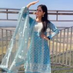 Isha Malviya Instagram - this song..!💙 . #ishamalviya #trending #instagramreels