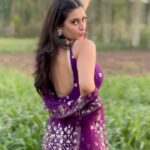 Isha Malviya Instagram – who would you dedicate this song to?💜
.
#udaariyaan #jassu #jugjuggjeeyo #ishamalviya #naintaheere #trending 
.
styled by @roopasharmaa