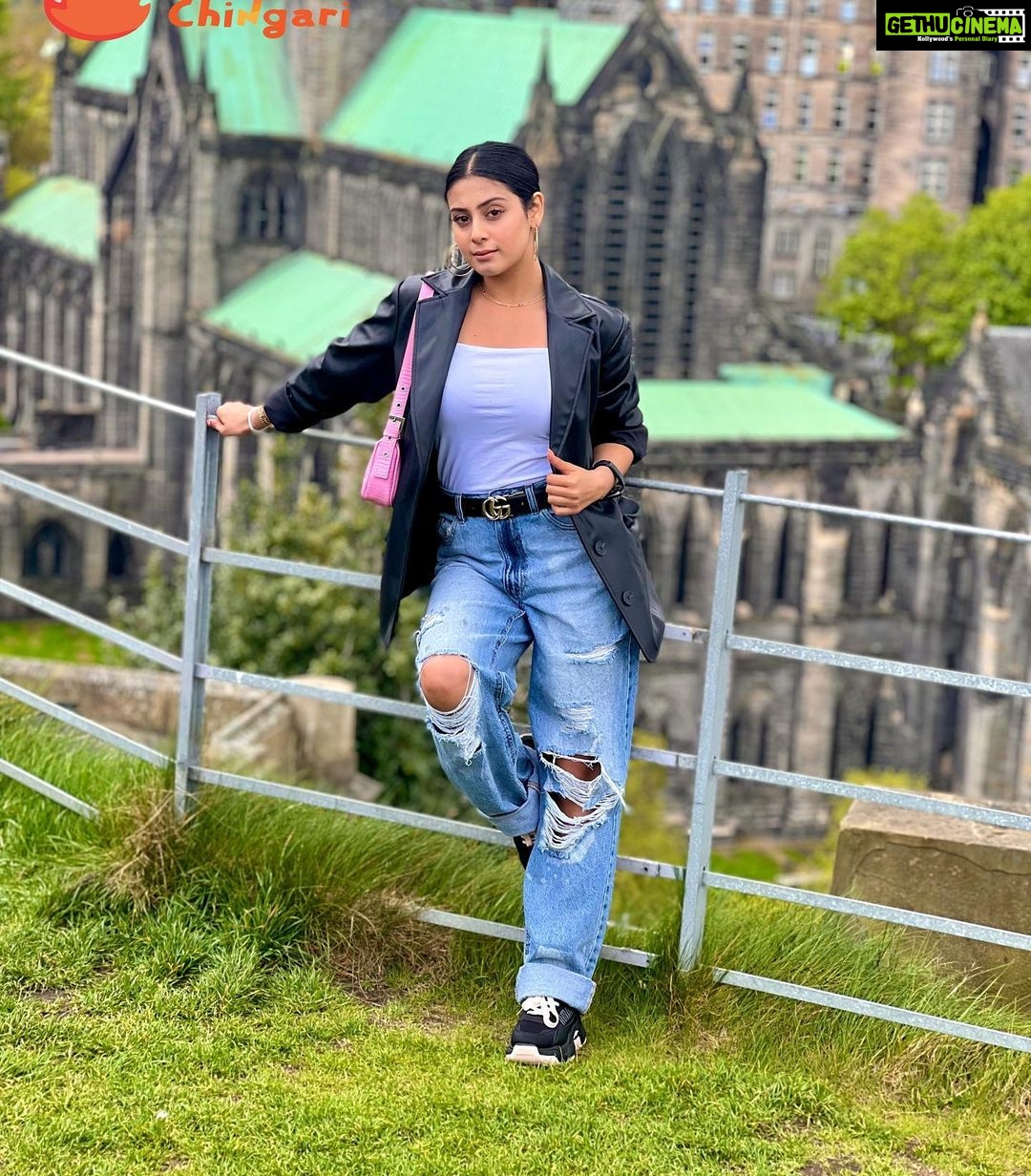 Isha Malviya Instagram - B.L.I.S.S🌸 @chingari_in #ishamalviya #londondairies