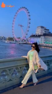 Isha Malviya Instagram - 🇬🇧😍
.
@chingari_in 
#ishamalviya #londondiaries