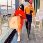 Isha Malviya Instagram - tag your shopaholic person!😬🛍 @aebyborntoshine ♥️ . @chingari_in