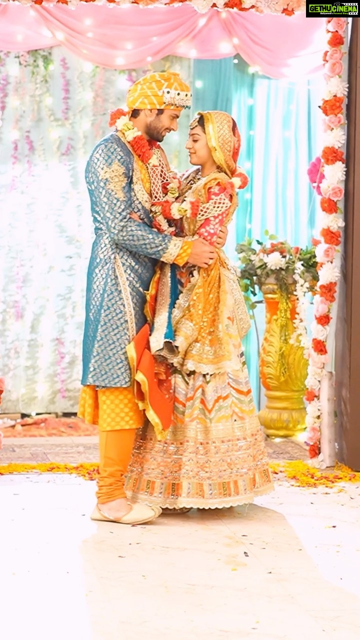 Isha Malviya Instagram - Kahani suno...❤️ #ekleen How was yesterday's episode of Udaariyaan? . #udaariyaan #transition #ekleenkishaadi @colorstv