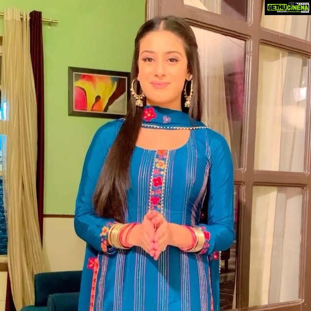 Isha Malviya Instagram - Go and follow me on chingari app 🔥 @chingari_in @insyncdigitals @talent__hunters