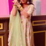 Isha Malviya Instagram - thankyou for your love on "ladeya na kar"!🥺😘#ladeyanakar#ishamalviya @deedarkaur @srmanjain @preetjrajput @deviroshfilms @colorstv