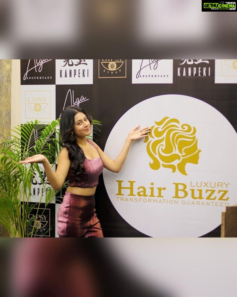 Isha Malviya Instagram - Hakuna Matata♾🧚‍♀️ . go and visit @hairbuzzluxury for the amazing beauty services💆🏻‍♀️💅 . PICTURE CREDIT @ravii_.5 📸 #ishamalviya#collaboration