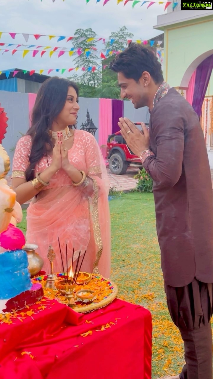 Isha Malviya Instagram - tujhme rab dikhta hai🙈♥️🙏🏻 @aebyborntoshine . #ishamalviya#abhishekkumar