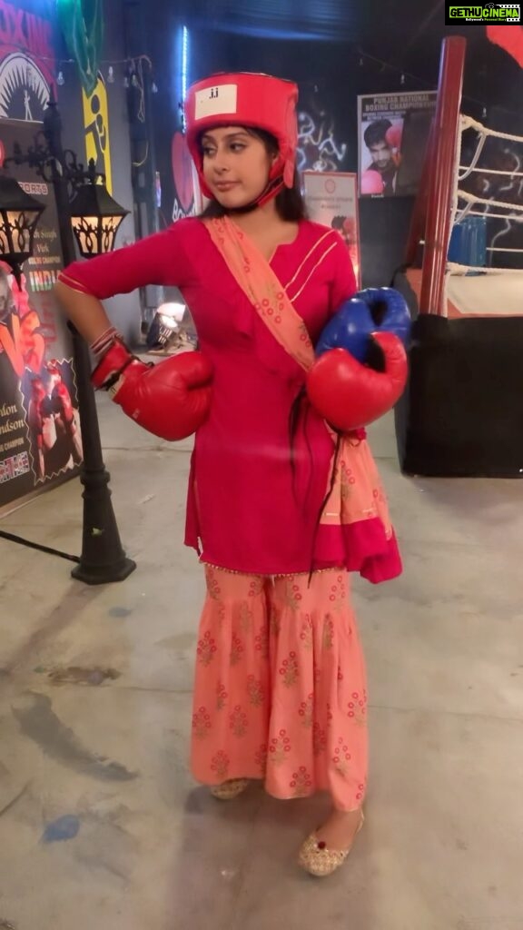 Isha Malviya Instagram - jassu the boxer!😂🥊 excited for this?😉 . #jassu#udaariyaan#reel#ramdomvideo#offscreen