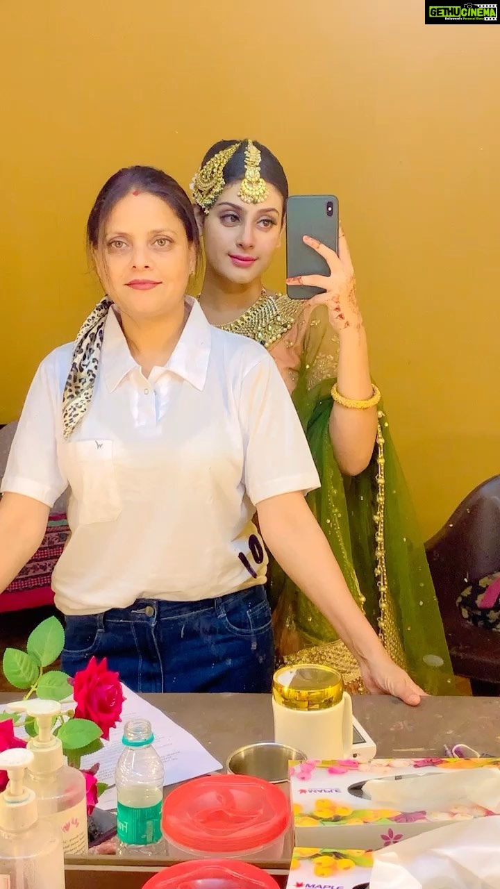 Isha Malviya Instagram - maa❤️🌎 . #maa#motherdaughter#reels#yaarmera#reelit#motherlove