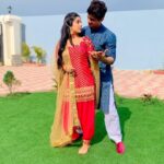 Isha Malviya Instagram - this song!❤️tag your crush🥰 . @aebyborntoshine . #reels#reelit#reelkaro#trendingsong#kkkg#jasminsandhu#amriksinghvirk#udaariyaan#dance#duo