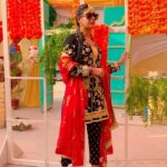 Isha Malviya Instagram - 🖤libaas🖤 . #reels#libaas#kaka#ishamalviya#jassu#jasminsandhu#udaariyaan#blacksuit#swag#punjab