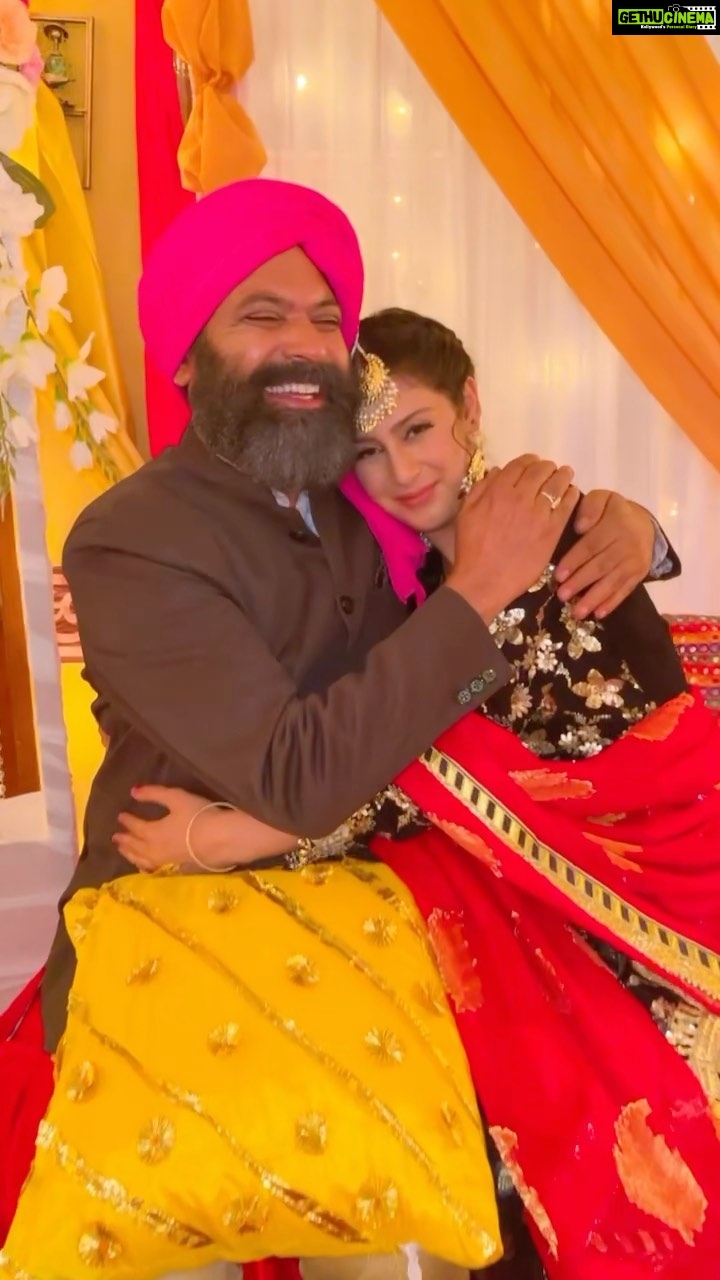 Isha Malviya Instagram - baba mai teri malika❤️🥺 . @ramandhaggaofficial #fatherdaughter#udaariyaan#onscreenpapa#jasminsandhu#jasminkepapa#babamaiterimalika#reels