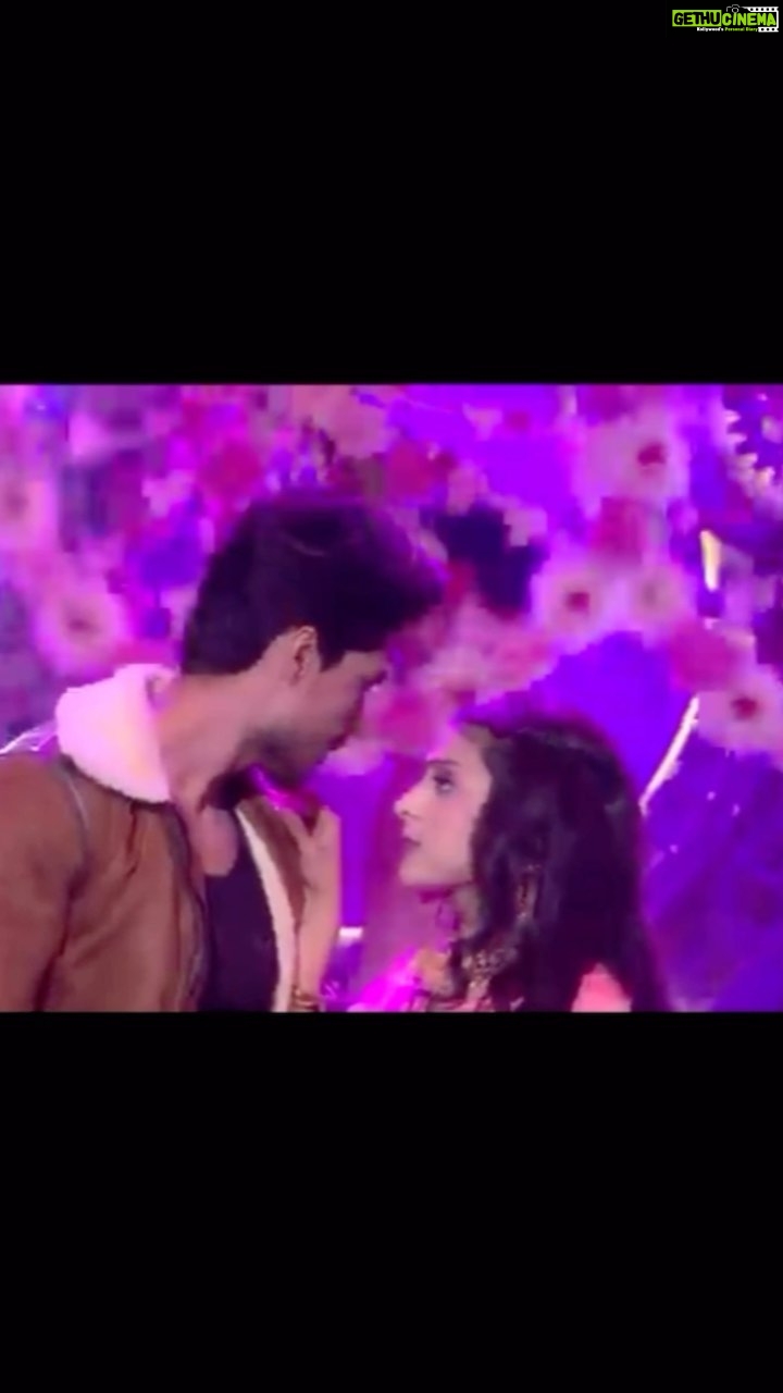 Isha Malviya Instagram - here is the full video clip from grand finale of BIGBOSS-14 in case you missed it๐#udaariyaan @sargunmehta @ravidubey2312 @colorstv @dreamiyata @6_ankitgupta @priyankachaharchoudhary
