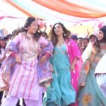 Isha Malviya Instagram - Nigah marda ayi ve * Udaariyaan ❤️❤️ @isha__malviya @hitesh_bharadwaj @thetwinklearora 17th MARCH ONLY IN THEATRES NEAR YOU #gurnambhullar #sargunmehta #17thmarch #nigahmardaayive #punjabisongs