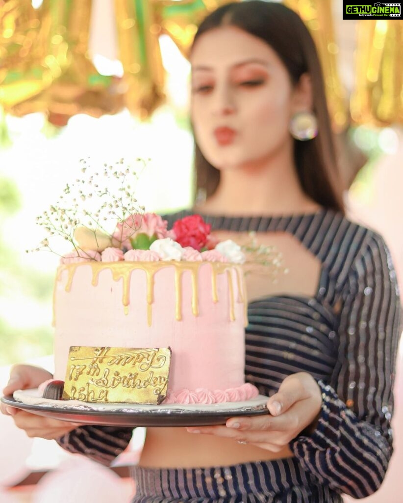 Isha Malviya Instagram - Life's too short to not celebrate every chance you get. HAPPY #17th BIRTHDAY TO ME!🥂🎂 . swipe to see some more pictures from my birthday-bash!🔥 ➡️Thankyou for making my day superspecial with your overwhelming birthday wishes my insta family🙏🏻✨i am literally blessed to have you all❤️thankyou for all the love and support you guys have given me till date, i am totally incomplete without you all, keep loving and supporting fam!😭💯 i will try to reply everyone ASAP!😇 . ➡️Thankyou for this lovely birthday decor!@32degreenortheast 🎉 ➡️Thankyou for this stunning birthday outfit!@burhani__boutique 👗 ➡️Thankyou for this beautiful and delicious cake! @amerbakeryhut.bhopal 🍰 ➡️Thankyou for this supercute and toothsome gift-cake! @yummy__cake_n_bake 🎁 ➡️Thankyou for making me look so wonderful on my special day! @glam_it_up_by_myra_wadhwani 😍 ➡️Thankyou for the amazing clicks! @photography_by_ashish 📸 ➡️Thankyou for these pleasing edits! @lalitcreationz 🥰 . Thankyou my people for always being there!🥳#loveyoumysquad🍻 @11__s_h_i_v_i_i__11 @__priyanka__01 @chaitanya005 @__ambani_96 . #happybirthdaytome#birthdaypost#17thbirthday#ishamalviya#mybirthdaybash#2ndnovember2020#november#2ndnovember#mybirthday#blueoutfit#partyvibes#sweetseventeenth#finally17th#birthdaywishes#thankyouguys#keeploving#keepsupporting#ishafam#birthdaycakes#decor#birthdaydress#birthday2020#ishasbirthday#birthdaypost#explor#birthdaycelebration#birthdaygirl#birthdaygoals#loveyouall❤️ ThirtyTwo Degrees North East