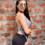 Isha Malviya Instagram - dekhega sapne mere chain kho jayega, ese na dekh pagle pyar ho jayega.👅💙 . ➡️EDITS BY @lalitcreationz 🔥 ➡️SHADES FROM @swastik_collection_hoshangabad 🔥 . ➡️swipe to see other 2 pictures and comment down your favourite pic!😍 . #fridaypost#fridayvibes#fashion#trend#messybun#rippedjeans#model#fashionmodel#blogger#influencer#ishamalviya#ishafam#ikgoals#blueblack#hairstyle#unqiueoutfit#stylishtop#quarantinedays#stayhomestaysafe#goodvibes#shades#cool#swag#slay#modelslife#host#fashionoutfit#photoshoot#homephotoshoot#loveyouall💙