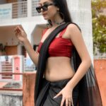 Isha Malviya Instagram – dil kya kare jab kisi ko, kisi se pyar ho jaye?🙈 
.
➡️EDITS BY @lalitcreationz ❤️
➡️SHADES FROM @swastik_collection_hoshangabad ❤️
.
#saree#blacksaree#blackred#influencer#ishamalviya#ishafam#ikgoals#sareevibes#saturdayvibes#redblouse#designersaree#sareepose#shades#goodvibes#explorepage#model#quarantinedays#newpost#explorepost#dancer#anchor#230ksoon#sareeisavibe#traditional#keeploving#keepsupporting#loveyouall❤️ Hoshangabad