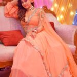 Isha Malviya Instagram - Can you dedicate me a song?🙈💖 . #harleen #udaariyaan #ishamalviya . PC @vikas_photographer_ MUA @maya1015263 HAIR @gurpreet3259