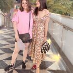 Isha Rikhi Instagram - Tu hai toh mujhe aur kya chahiye @aslishrutisodhi 😘🤗 #myconstant #bff